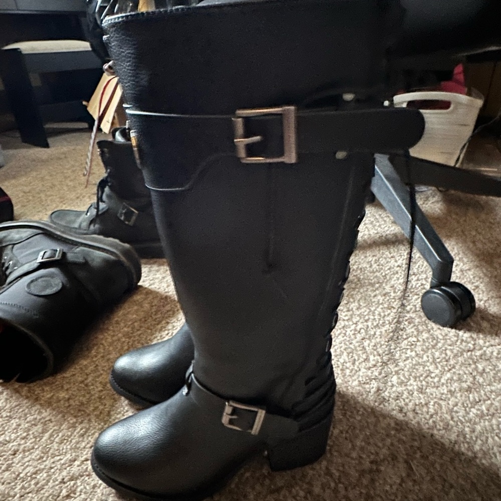 Brand new Milwaukee boots never been worn